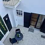 Vilanova - Shared Pool - 12 Guests -