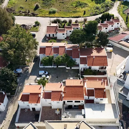 Vilanova - Shared Pool - 12 Guests - *