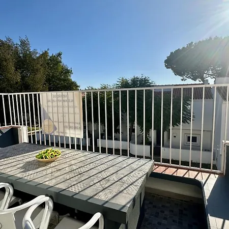 Hébergement de vacances Vilanova - Shared Pool - 12 Guests -